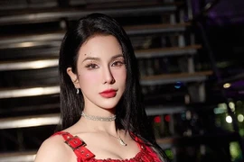 Diệp Lâm Anh ủng hộ người dân bị thiệt hại sau bão Wipha