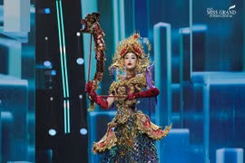 Yến Nhi gây ấn tượng khi thi quốc phục ở Miss Grand International 2025
