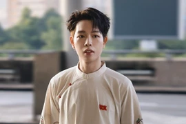 Đức Phúc ủng hộ 1 tỷ đồng khắc phục hậu quả bão số 10 