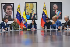 Tổng thống lâm thời Venezuela tổ chức cuộc họp nội các đầu tiên