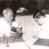Nhà khoa học đầu tiên được Bác Hồ mời về nước khiến thế giới thán phục