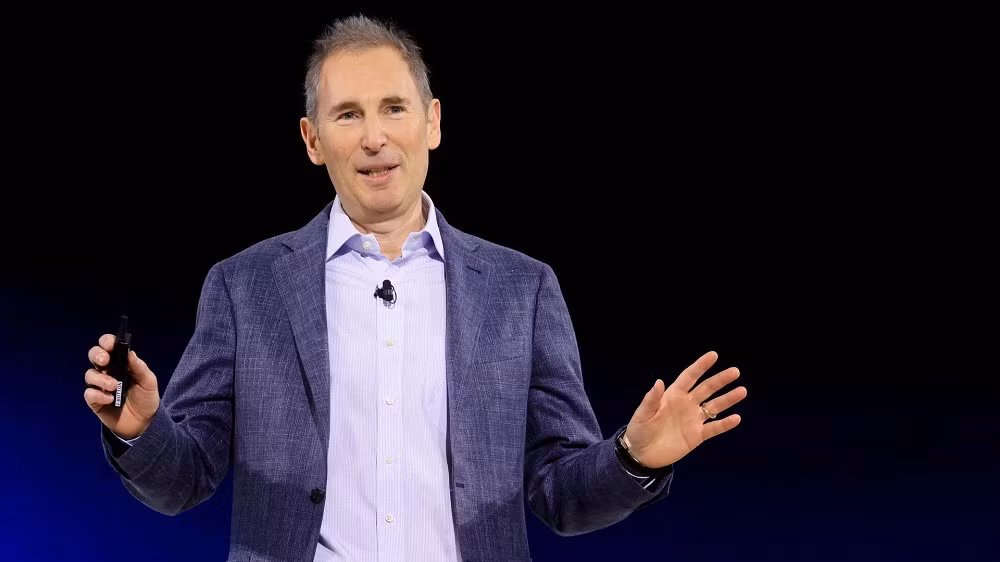 CEO Andy Jassy từng nói việc AI thay thế nhân viên sẽ diễn ra “trong vài năm tới”, nhưng Amazon đã hành động sớm hơn nhiều.
