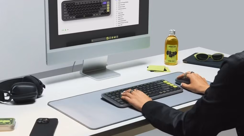 Bàn phím Pop Icon Keys Logitech mỏng nhẹ, nhiều màu sắc, kết nối đa thiết bị, phím gõ êm và phản hồi tốt.