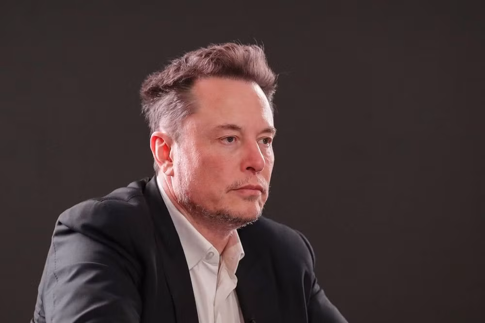 Năm 2020, Musk tuyên bố bán hết tài sản và không sở hữu nhà cửa.
