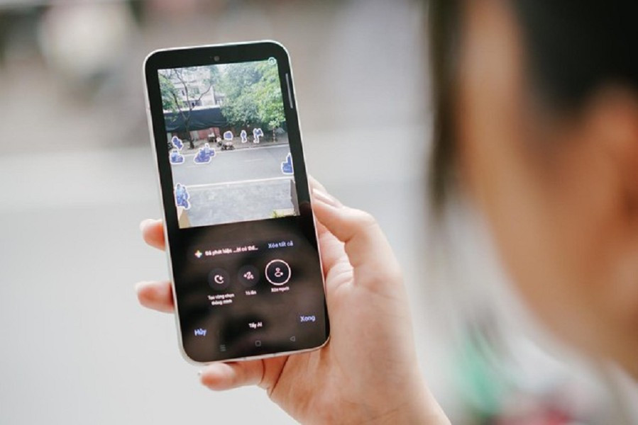 Ở mảng nhiếp ảnh, Chuyên gia chân dung AI và Gương mặt hoàn hảo AI giúp ảnh chụp tự nhiên, cân đối và đẹp hơn.