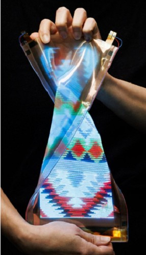 Sản phẩm giữ độ phân giải 100 PPI và hiển thị đủ màu RGB ở mọi kích thước.(Ảnh: designboom)