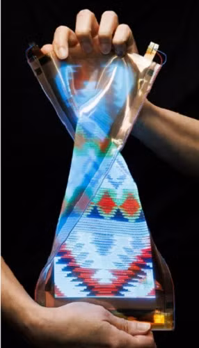 Sản phẩm giữ độ phân giải 100 PPI và hiển thị đủ màu RGB ở mọi kích thước.(Ảnh: designboom)