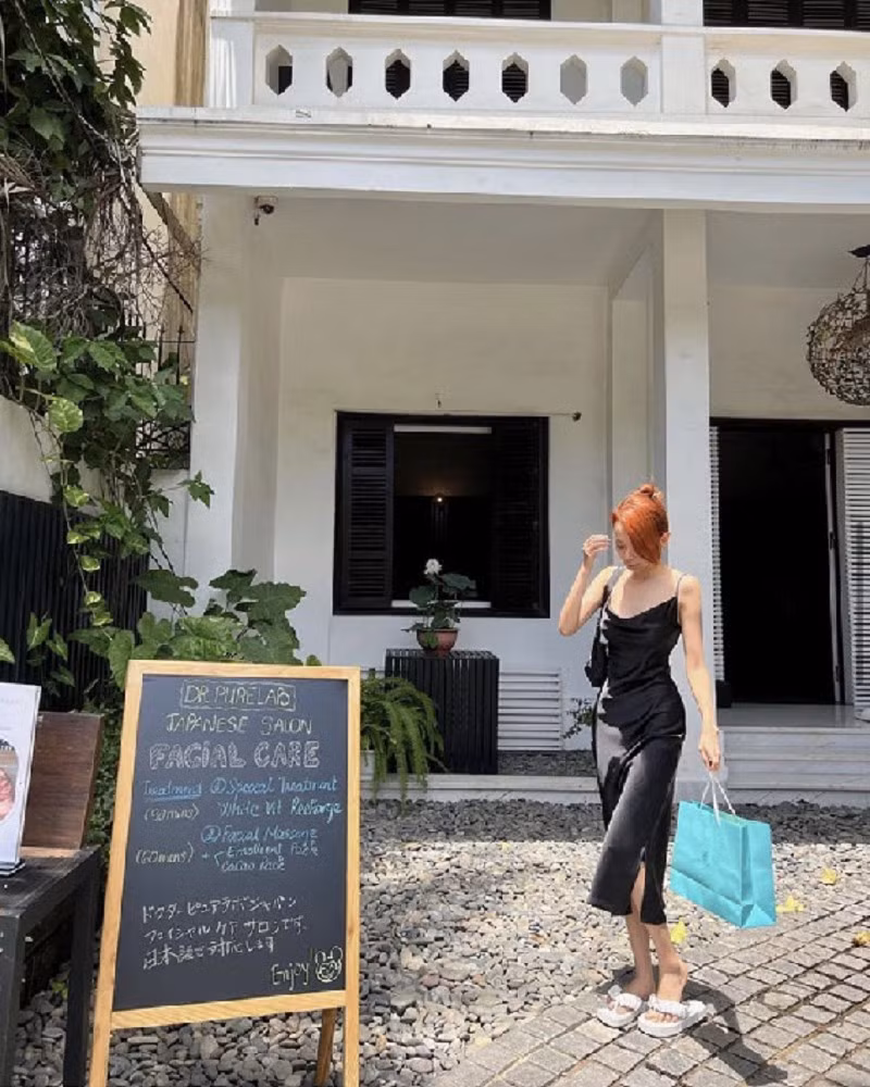 Ngay cả khi vắng bóng một thời gian dài, sức hút nhan sắc của cô vẫn không hề giảm sút.