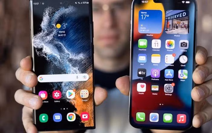 Phần mềm cũng là yếu tố sống còn, bởi chip mạnh không thể cứu trải nghiệm giao diện rối rắm và ứng dụng rác cài sẵn.