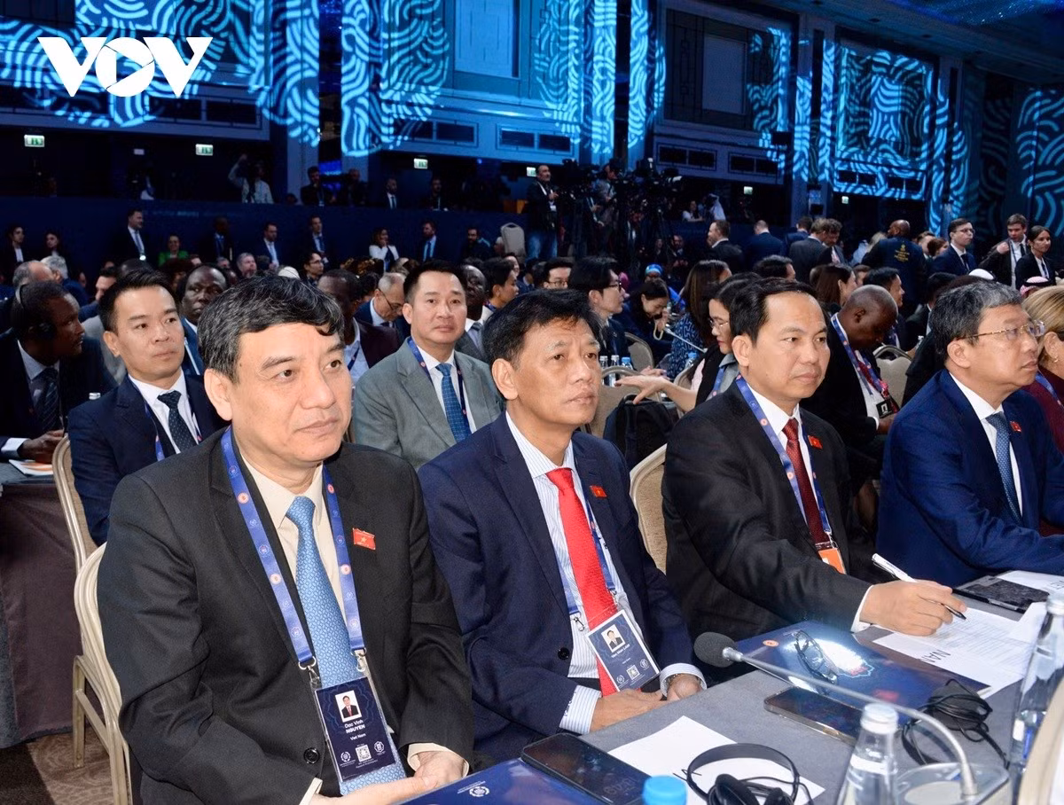 Các đại biểu đoàn đại biểu cấp cao Việt Nam tham dự Phiên khai mạc