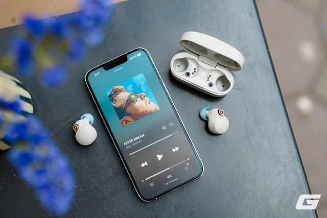 Sau gần 5 năm sử dụng, WF-1000XM4 vẫn đáp ứng tốt nhu cầu từ nghe nhạc, gọi điện đến chống ồn trong môi trường hàng ngày. (Genk)