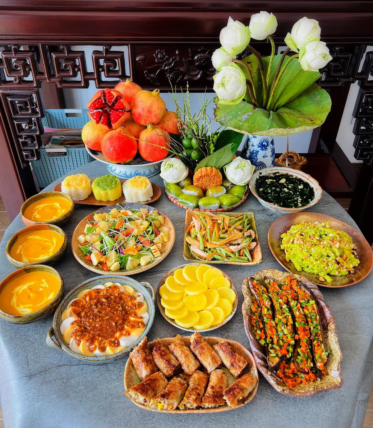 Cúng Rằm tháng 7 Âm lịch 2025 vào ngày nào đẹp nhất? (Mâm cúng chay. Ảnh từ Fb Nguyễn Hồng Thuý)