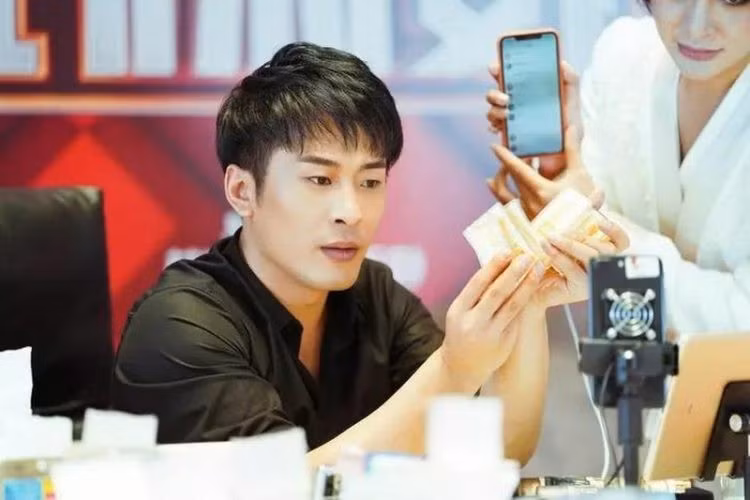 Sự cố này gây chấn động bởi sản phẩm liên quan trực tiếp đến sức khỏe phụ nữ, khiến dư luận Trung Quốc phẫn nộ.