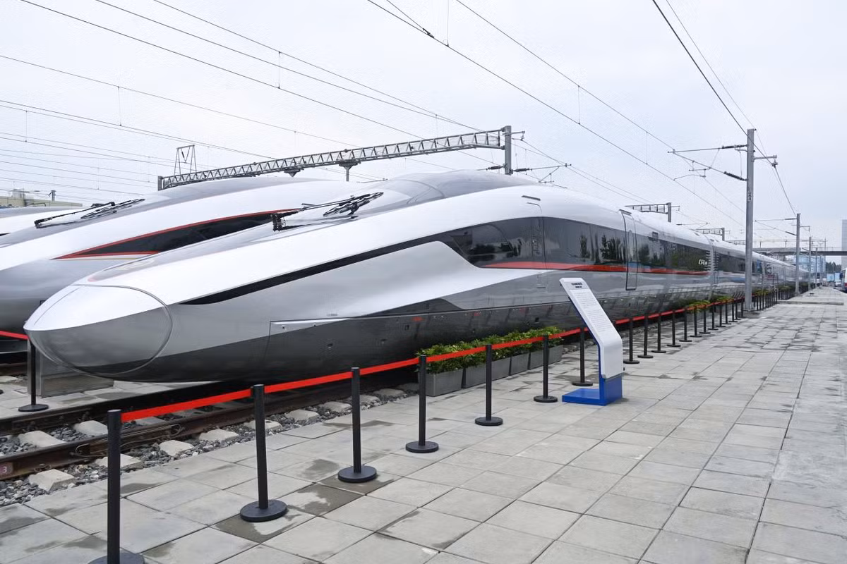 Công nghệ từ trường siêu dẫn, vật liệu đất hiếm và vật liệu composite đóng vai trò cốt lõi trong thiết kế mới, thúc đẩy ngành công nghiệp nền tảng của Trung Quốc.