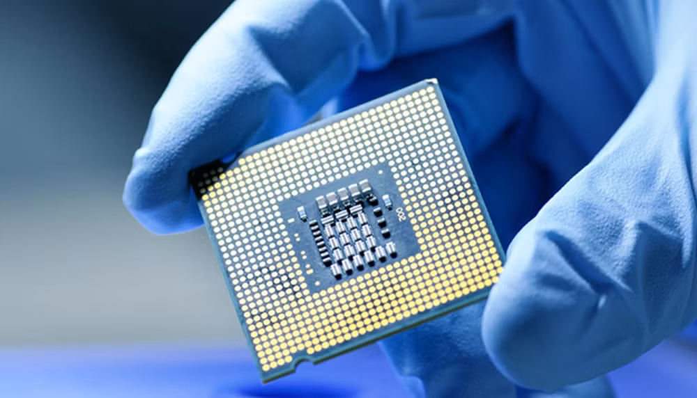 Nguyên nhân chính là nguy cơ gián đoạn nguồn cung helium và bromine cho sản xuất chip.