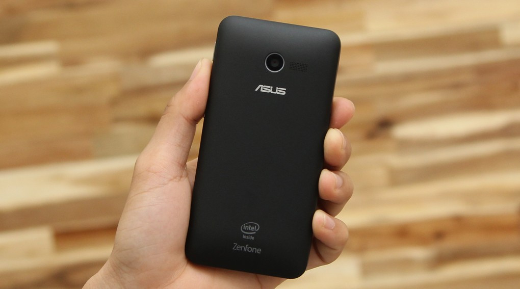 Với người Việt, ASUS từng là biểu tượng “ngon bổ rẻ” từ thời Zenfone 4, 5, 6 và sau đó là giấc mơ gaming mang tên ROG Phone.