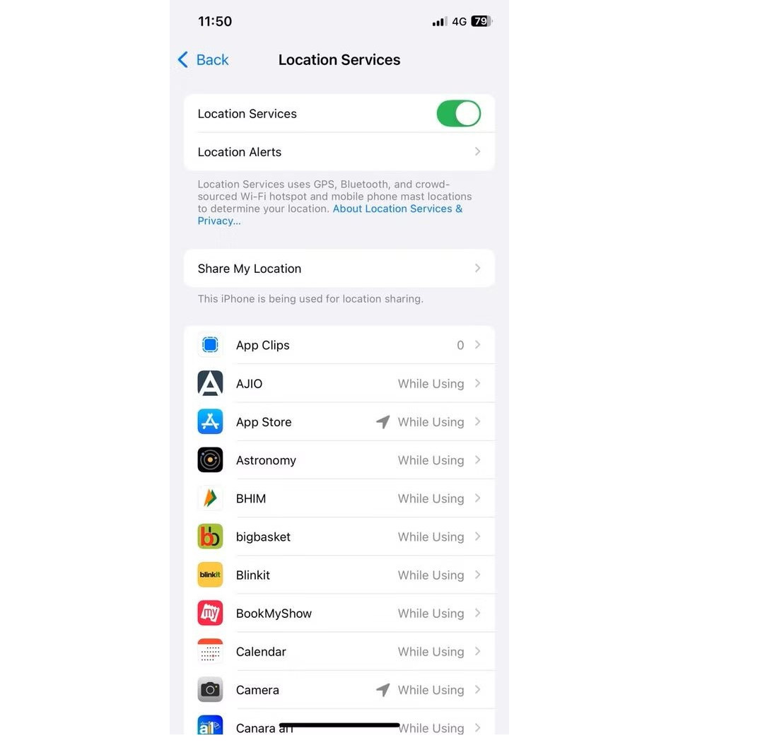 Siết chặt quyền truy cập GPS ngăn ứng dụng chạy ngầm và tiết kiệm pin đáng kể.