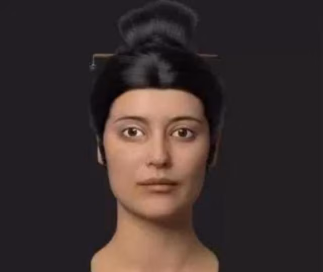 Một phi tần cũng được phục dựng với gương mặt thanh tú, mắt to, mũi cao.(Ảnh: Sohu)