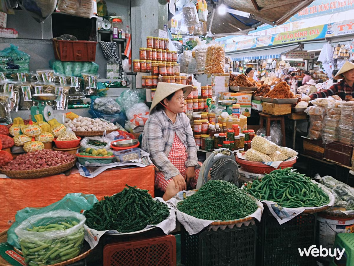 Yếu tố hoài niệm cũng đóng vai trò quan trọng khi thiết bị gợi lại một giai đoạn công nghệ đơn giản hơn, nơi người dùng không bị “bội thực” tính năng như hiện nay.(Ảnh: Webuy)