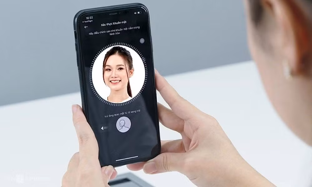 Thiết bị di động nên được bảo mật bằng khóa vân tay, nhận diện khuôn mặt hoặc mã PIN để tránh bị truy cập trái phép.