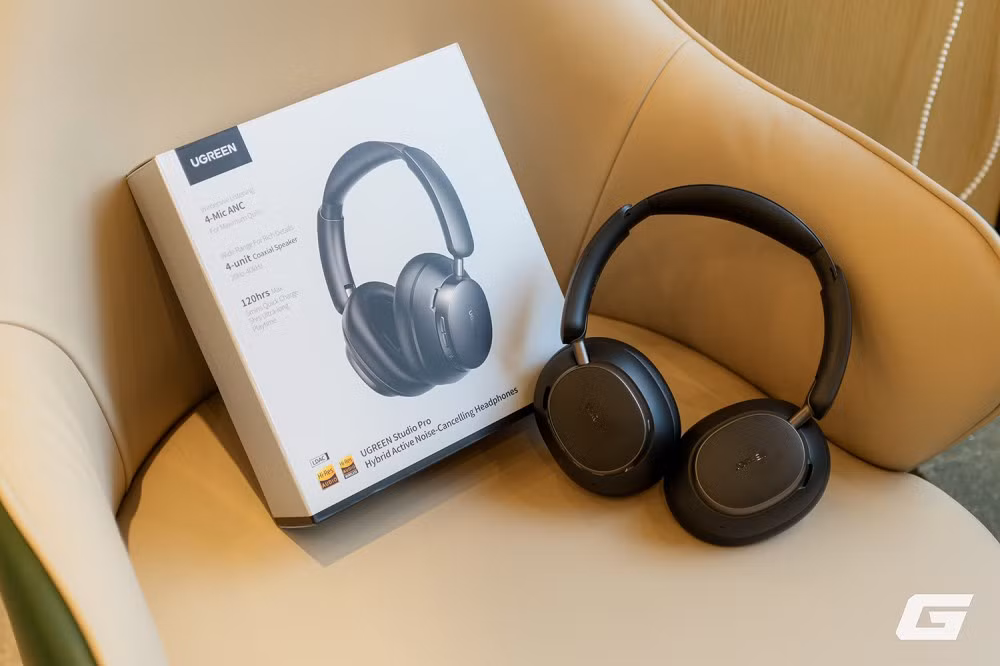 Ugreen Studio Pro sở hữu thiết kế gọn gàng, dễ đeo và chất liệu hoàn thiện tốt trong tầm giá.