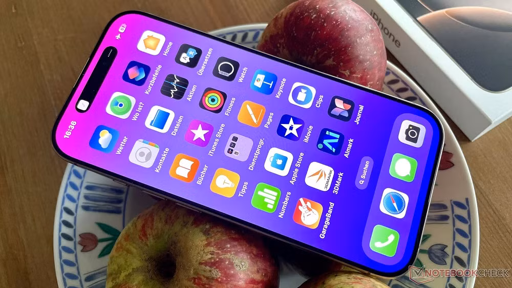 Điều này chứng minh dung lượng pin lớn không đồng nghĩa với thời lượng sử dụng tốt hơn.