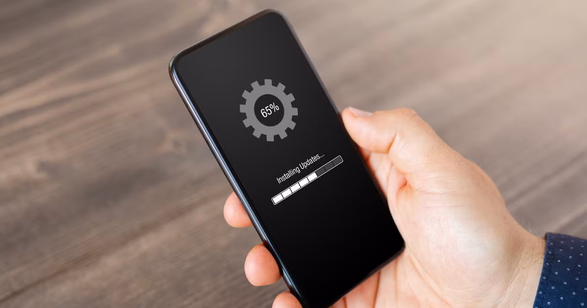 Cuối cùng, việc cập nhật phần mềm thường xuyên cũng đóng vai trò quan trọng khi các nhà sản xuất liên tục cải tiến khả năng quản lý năng lượng và tối ưu modem, cho thấy 5G không phải là “thủ phạm” duy nhất gây nóng máy và hao pin, mà trải nghiệm thực tế phụ thuộc vào cách người dùng khai thác công nghệ này.