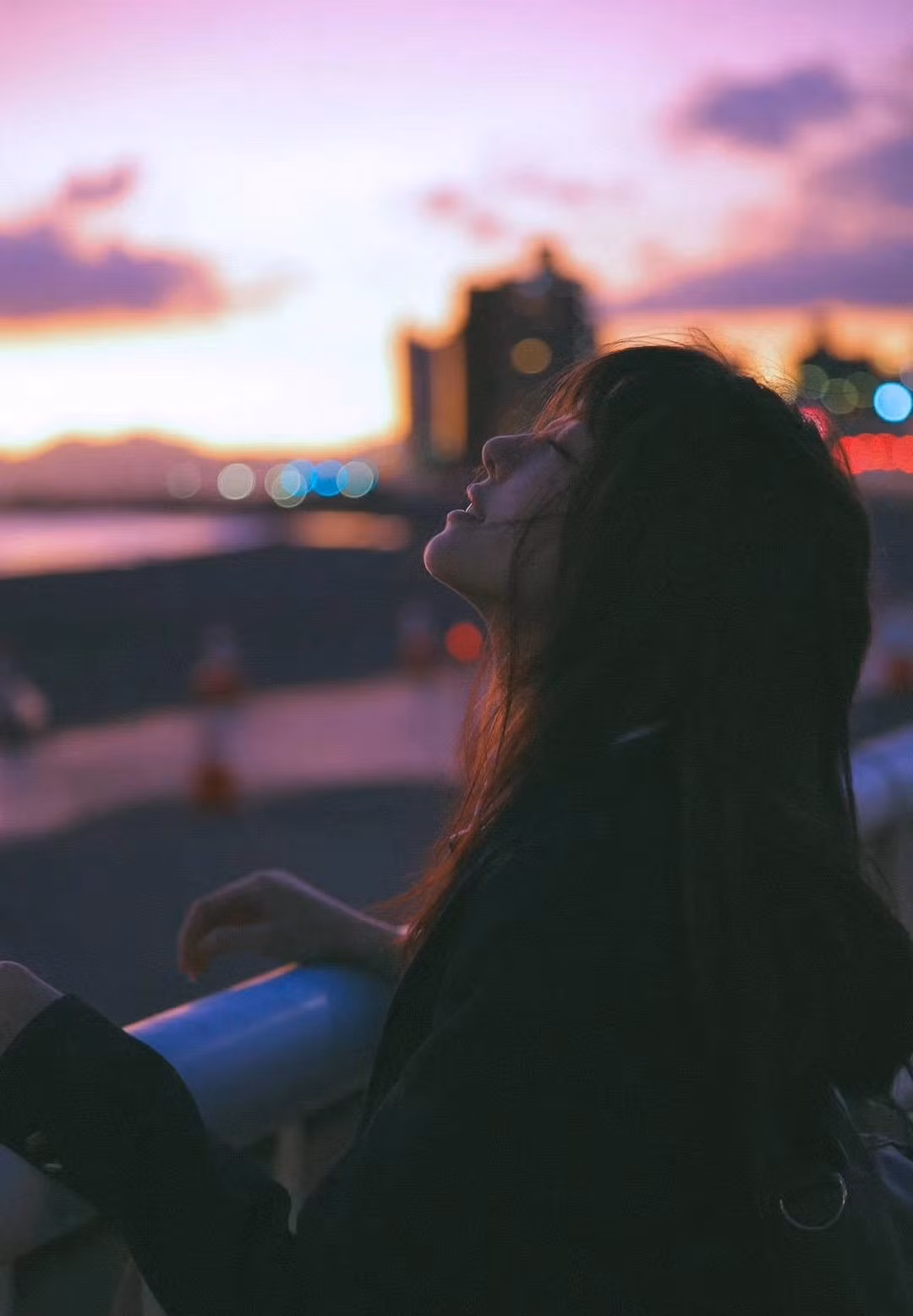 Đáp lại, Luo Xin khẳng định chưa từng "dao kéo", chỉ là trước đây cô không biết trang điểm và để mặt mộc.