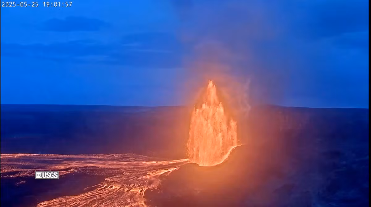 Giáo sư Matthias Willbold cho biết dòng vật chất siêu nóng này lên tới hàng trăm triệu tỷ tấn.(Ảnh: AOL.com)