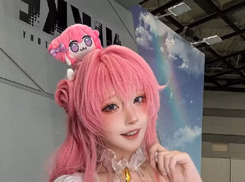 Bộ ảnh nhanh chóng thu hút gần 1 triệu lượt xem và nhận cơn mưa lời khen từ fan trên khắp các diễn đàn game.