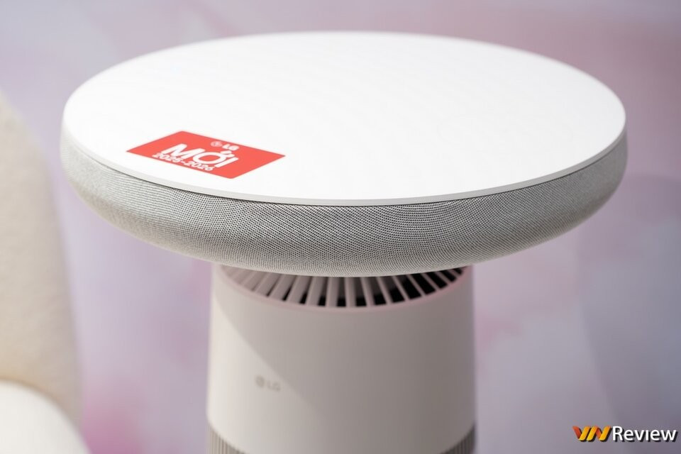 Thiết bị được trang bị bộ lọc HEPA 360° loại bỏ 99,999% bụi siêu mịn và công nghệ UVnano khử khuẩn cánh quạt. (Ảnh: Vnreview)