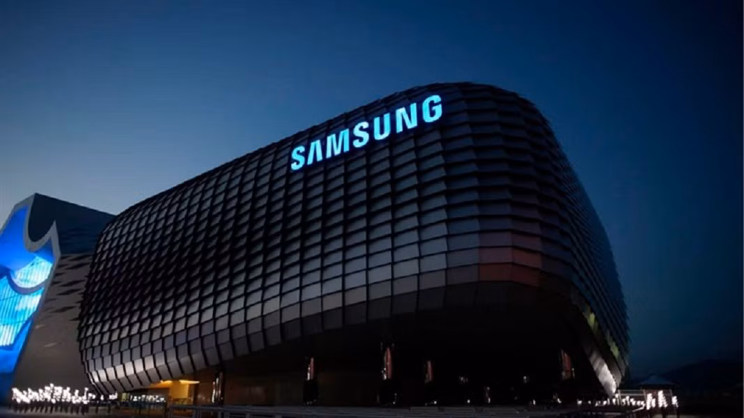 Sau giai đoạn hụt hơi so với đối thủ SK Hynix, hãng đã tái cơ cấu đội ngũ, đầu tư mạnh vào quy trình sản xuất khép kín và tăng tốc phát triển công nghệ.