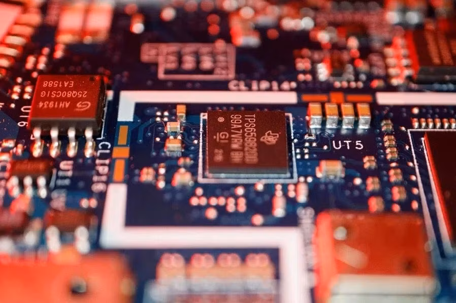 Dù không phải chip tiên tiến nhất của Nvidia, H200 vẫn là chip AI cao cấp với hiệu năng vượt trội so với phần lớn sản phẩm nội địa Trung Quốc.