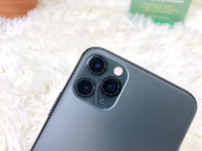 Giá iPhone 11 Pro 64GB đã qua sử dụng hiện dao động quanh mức 6 triệu đồng nhưng vẫn có lượng người dùng đông đảo.