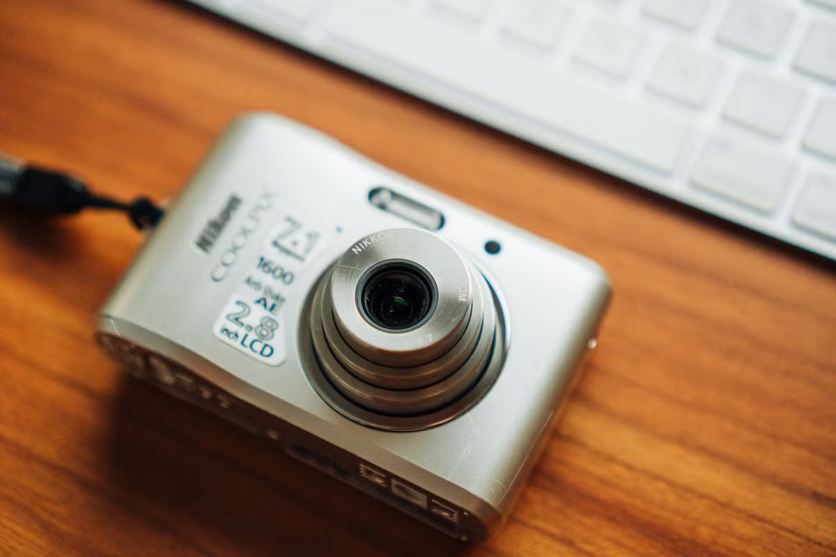 Điều khiến digicam hấp dẫn chính là cảm giác hoài niệm và sự “không hoàn hảo” trong từng bức ảnh.