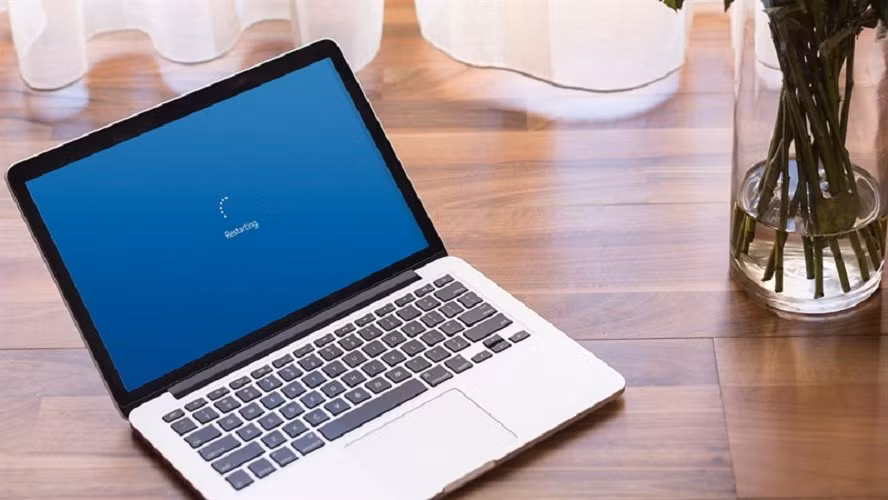 Nếu máy tính bỗng dưng chậm dù ít ứng dụng, hãy thử khởi động lại.