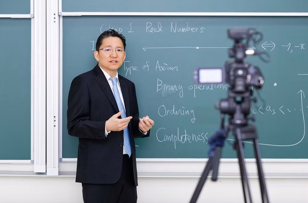 Chủ tịch hiệp hội Lee Jun-kwon cho biết nhiều giáo viên quan tâm đến sản xuất nội dung trực tuyến. Họ kỳ vọng nâng cao chất lượng giáo dục qua các chương trình đào tạo.