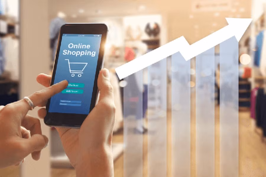 Khách hàng trẻ ngày càng chuộng mua online hoặc mua ở thành phố lớn vì có giá tốt và mẫu mã mới.