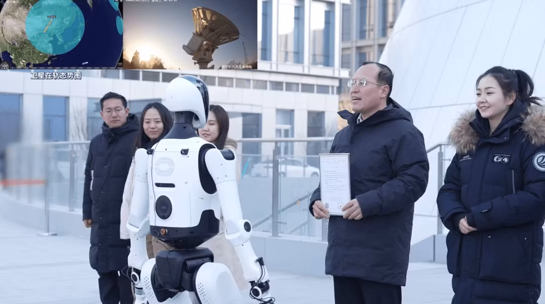 Trong thử nghiệm, robot nhận nhiệm vụ lấy giấy chứng nhận từ xe tự lái và trao tận tay cho con người trong điều kiện kết nối hoàn toàn qua vệ tinh.