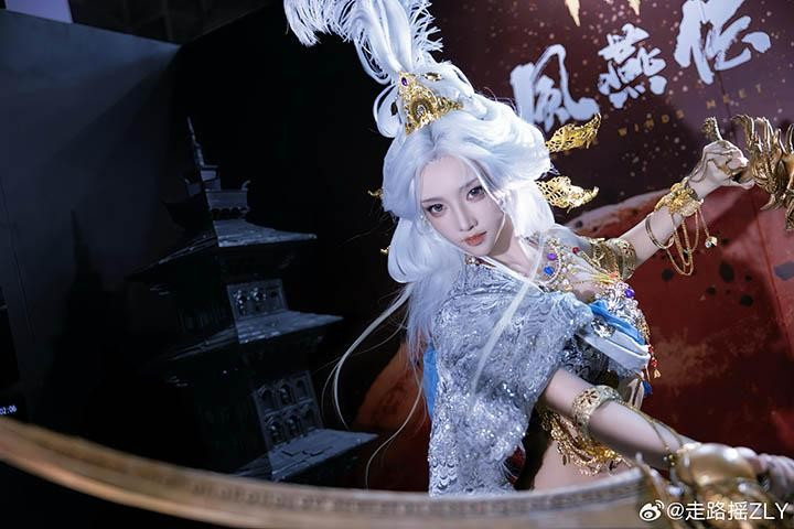 Màn hóa thân này giúp ZLY củng cố vị thế “nữ thần cosplay” hàng đầu châu Á.