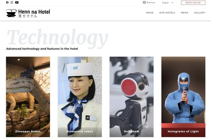 Nhiều sự cố kỳ quặc xảy ra như robot đánh thức khách giữa đêm vì nhầm tiếng ngáy là lời gọi.