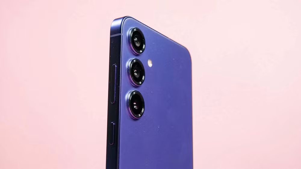 Camera S25 vẫn đạt chuẩn vàng nhiếp ảnh di động, đáp ứng tốt nhu cầu quay vlog và chụp ảnh du lịch.s