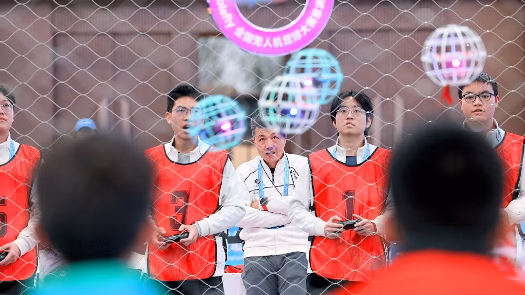 Cuối tuần qua, Thành Đô trở thành tâm điểm khi đăng cai Giải vô địch Bóng đá Drone Quốc gia Ablefly.