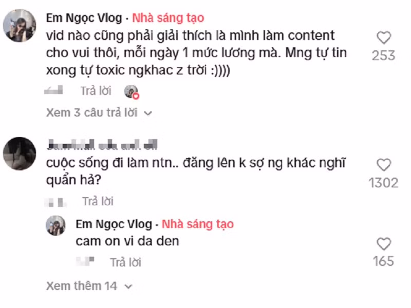 Dù bị đồn là "con ông cháu cha", cô vẫn giữ thái độ bình thản và thường xuyên chia sẻ những cốc nước giá cao khiến người xem tranh cãi.