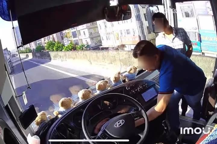 Hình ảnh xe khách ghi lại. Ảnh: MXH