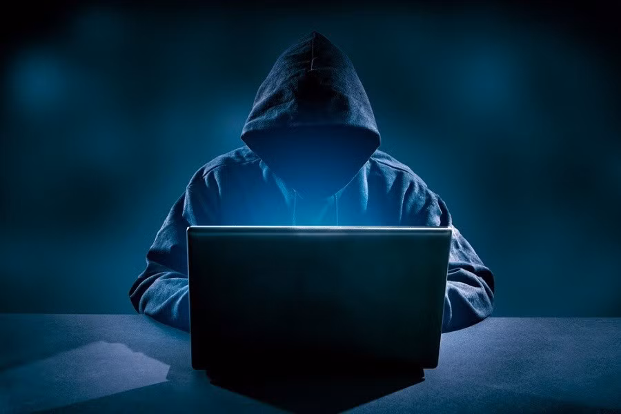 Tất cả dữ liệu sau đó được gửi về máy chủ của tin tặc để chiếm đoạt tiền.