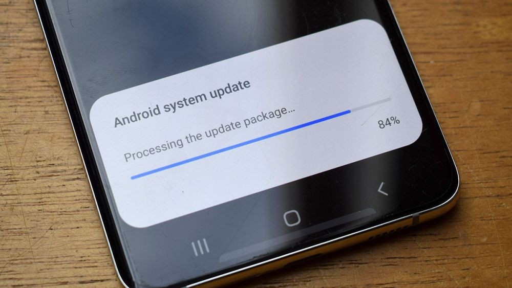 Cảnh giác, cập nhật hệ điều hành và theo dõi biến động tài khoản là lá chắn bảo vệ tài sản số.