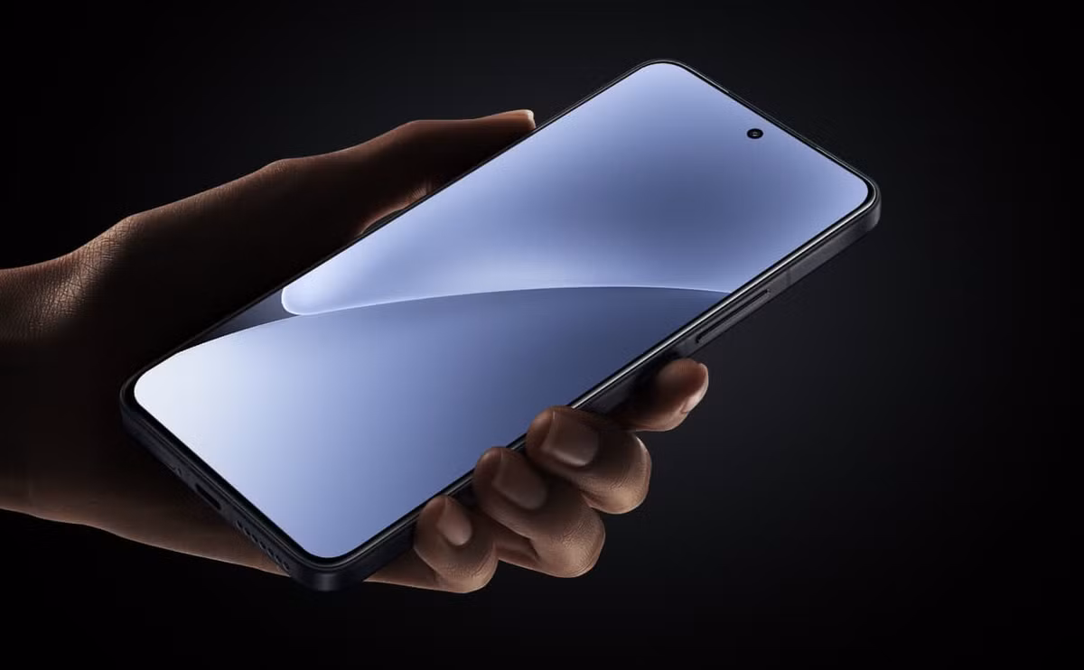 Việc thay thế màn AMOLED 6.67 inch trên K80 bằng màn nhỏ hơn nhưng sắc nét hơn cho thấy định hướng mới của Xiaomi.