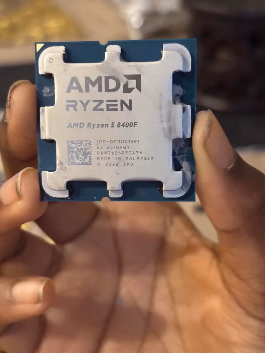 Đây là cú nhầm lẫn hiếm gặp bởi giá bán lẻ của Ryzen 5 8400F hiện khoảng 150 USD (~3,94 triệu đồng).