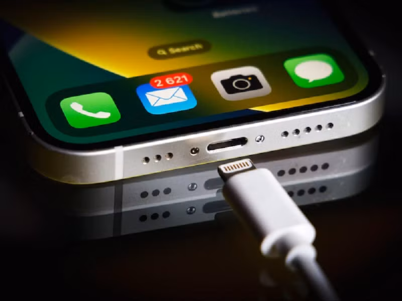 Nhiều người vẫn sử dụng iPhone 14, 13 hay SE, nên nhu cầu cáp Lightning vẫn còn khá lớn.